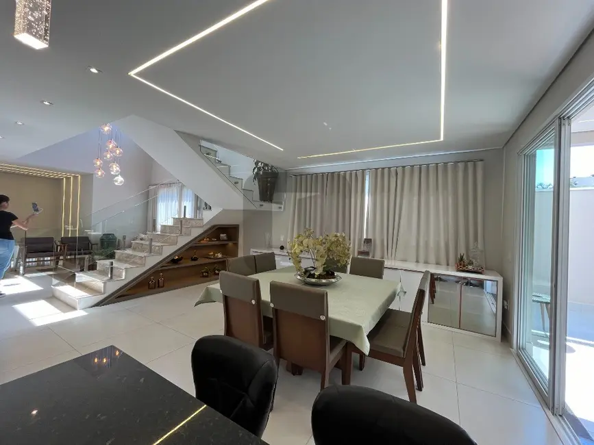 Foto 5 de Casa de Condomínio com 4 quartos à venda, 256m2 em Swiss Park, Campinas - SP