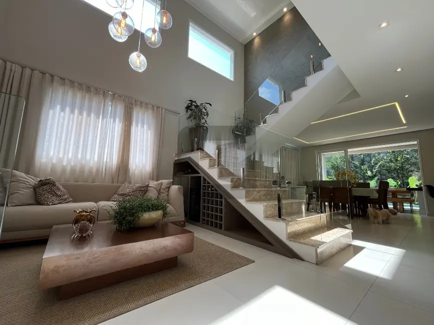 Foto 4 de Casa de Condomínio com 4 quartos à venda, 256m2 em Swiss Park, Campinas - SP