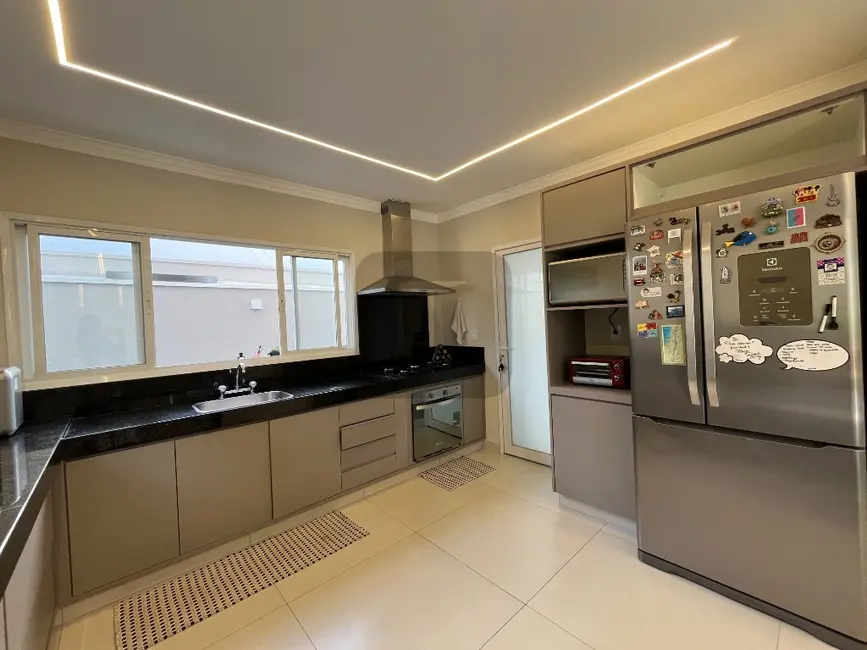 Foto 8 de Casa de Condomínio com 4 quartos à venda, 256m2 em Swiss Park, Campinas - SP