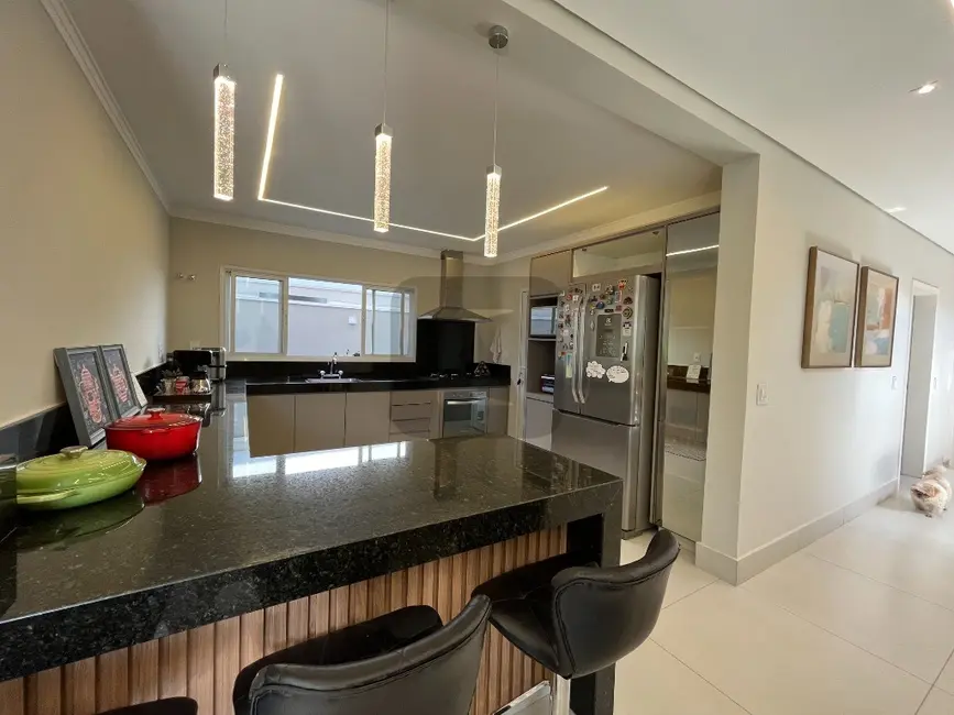 Foto 9 de Casa de Condomínio com 4 quartos à venda, 256m2 em Swiss Park, Campinas - SP