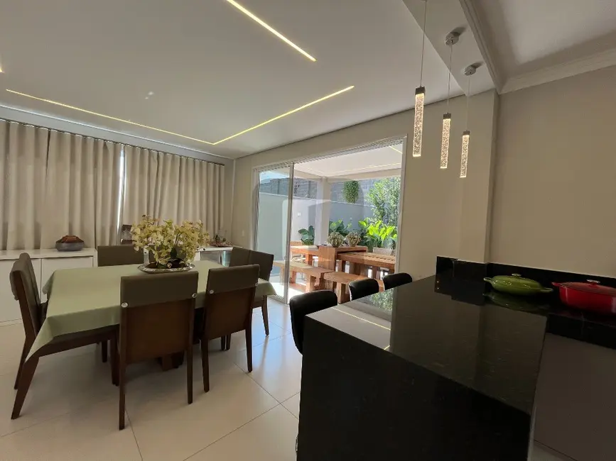 Foto 6 de Casa de Condomínio com 4 quartos à venda, 256m2 em Swiss Park, Campinas - SP