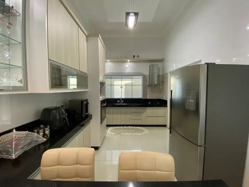 Casa de Condomínio com 3 quartos à venda, 191m2 em Roncáglia, Valinhos - SP - imagem 6 Foto 6 de Casa de Condomínio com 3 quartos à venda, 191m2 em Roncáglia, Valinhos - SP