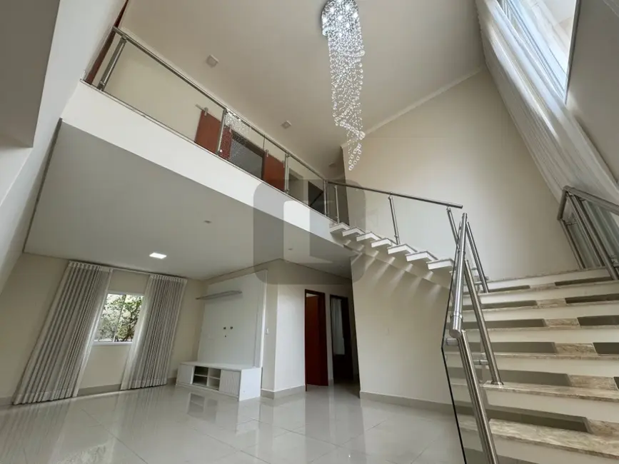 Foto 6 de Casa de Condomínio com 4 quartos para alugar, 296m2 em Swiss Park, Campinas - SP