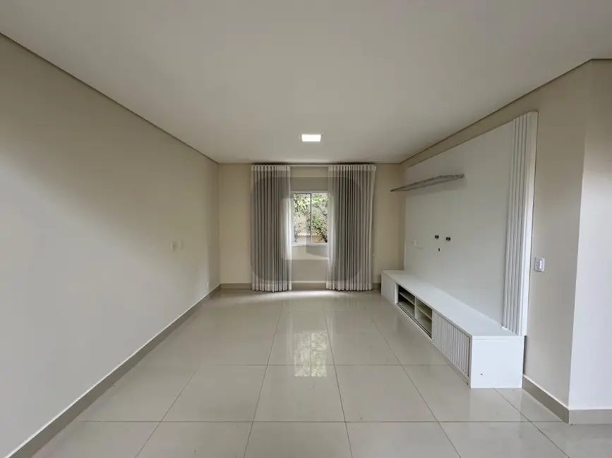 Foto 7 de Casa de Condomínio com 4 quartos para alugar, 296m2 em Swiss Park, Campinas - SP