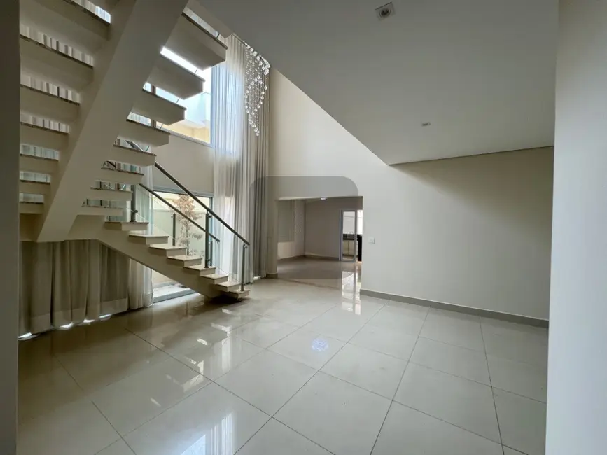 Foto 5 de Casa de Condomínio com 4 quartos para alugar, 296m2 em Swiss Park, Campinas - SP