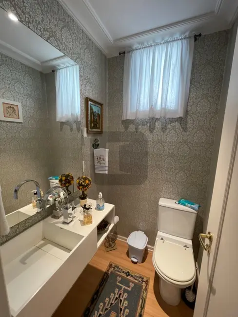 Apartamento com 4 quartos à venda, 198m2 em Cambuí, Campinas - SP - imagem 8 Foto 8 de Apartamento com 4 quartos à venda, 198m2 em Cambuí, Campinas - SP