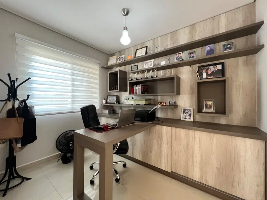 Foto 8 de Casa de Condomínio com 4 quartos à venda, 290m2 em Swiss Park, Campinas - SP