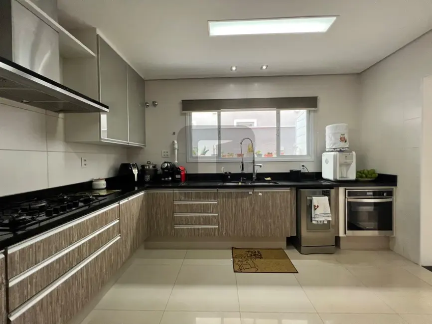 Foto 9 de Casa de Condomínio com 4 quartos à venda, 290m2 em Swiss Park, Campinas - SP