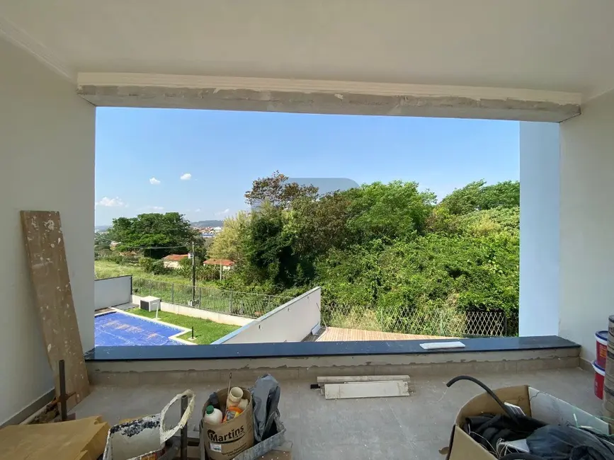 Casa de Condomínio com 3 quartos à venda, 260m2 em Chácaras Alpina, Valinhos - SP - imagem 3 Foto 3 de Casa de Condomínio com 3 quartos à venda, 260m2 em Chácaras Alpina, Valinhos - SP