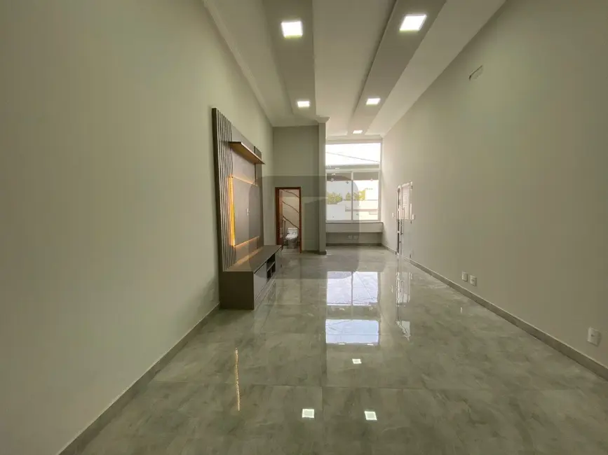 Casa de Condomínio com 3 quartos à venda, 186m2 em Chácaras Alpina, Valinhos - SP - imagem 5 Foto 5 de Casa de Condomínio com 3 quartos à venda, 186m2 em Chácaras Alpina, Valinhos - SP