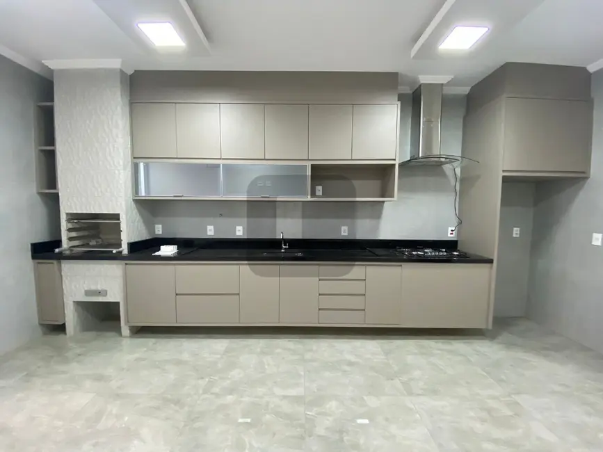 Casa de Condomínio com 3 quartos à venda, 186m2 em Chácaras Alpina, Valinhos - SP - imagem 9 Foto 9 de Casa de Condomínio com 3 quartos à venda, 186m2 em Chácaras Alpina, Valinhos - SP