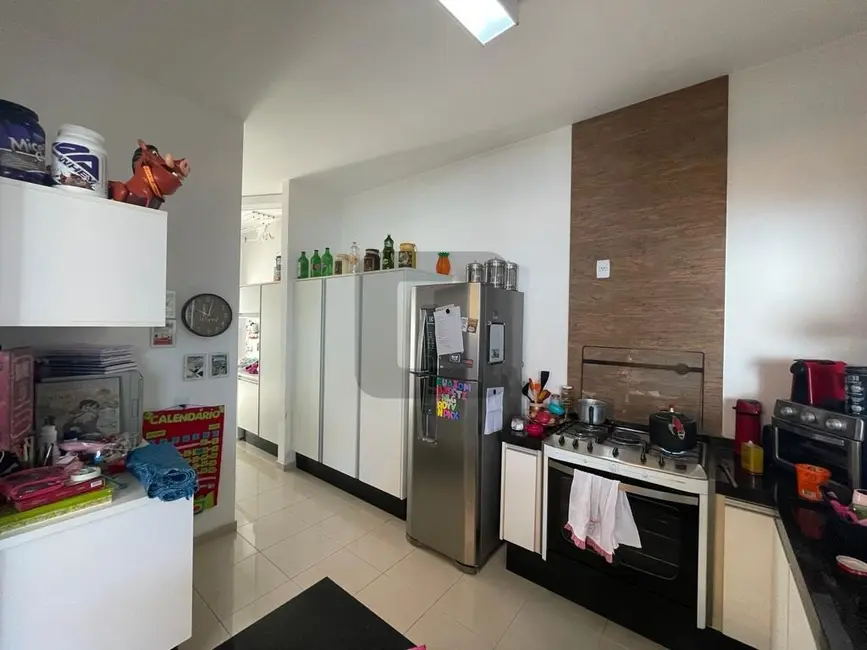 Casa de Condomínio com 3 quartos à venda, 120m2 em Vila Bourbon (Sousas), Campinas - SP - imagem 4 Foto 4 de Casa de Condomínio com 3 quartos à venda, 120m2 em Vila Bourbon (Sousas), Campinas - SP
