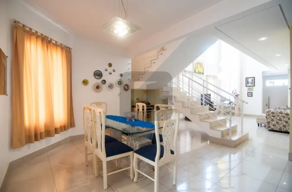 Foto 4 de Casa de Condomínio com 3 quartos à venda, 218m2 em Swiss Park, Campinas - SP