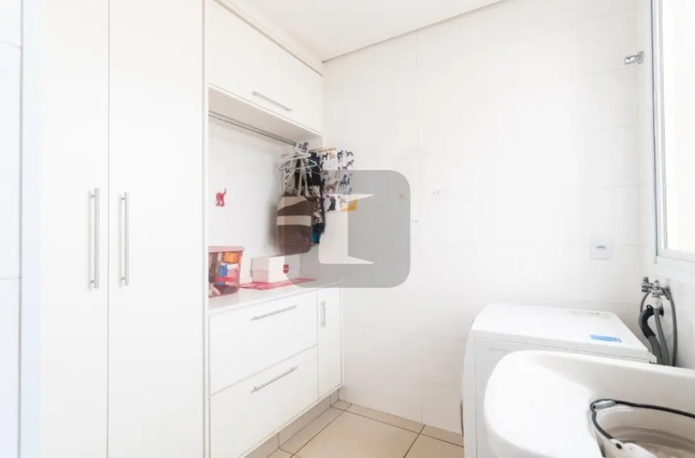 Foto 8 de Casa de Condomínio com 3 quartos à venda, 218m2 em Swiss Park, Campinas - SP