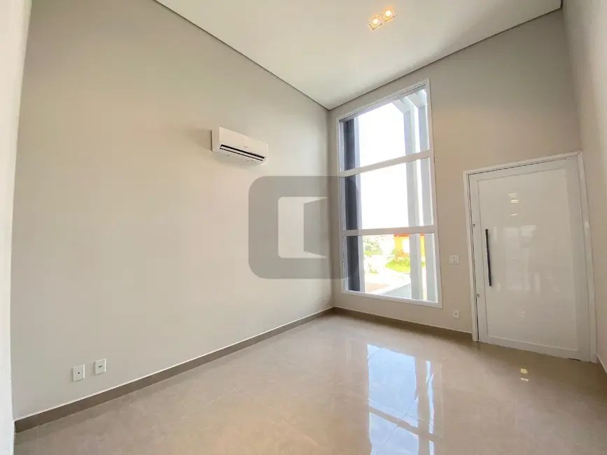 Casa de Condomínio com 3 quartos à venda, 186m2 em Chácaras Alpina, Valinhos - SP - imagem 5 Foto 5 de Casa de Condomínio com 3 quartos à venda, 186m2 em Chácaras Alpina, Valinhos - SP