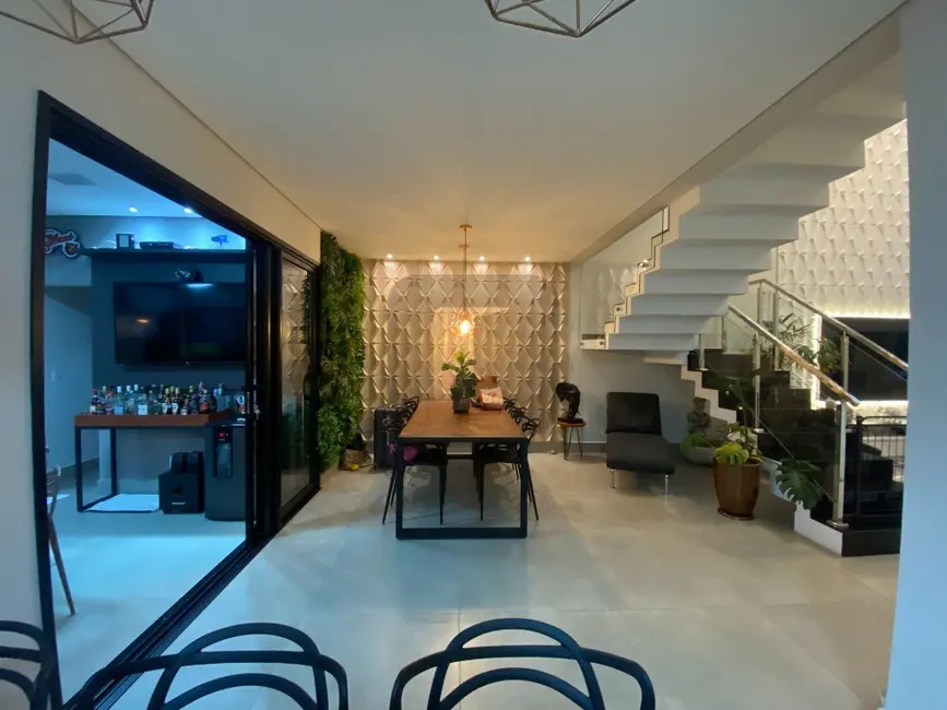 Casa de Condomínio com 3 quartos à venda, 220m2 em Residencial Santa Maria, Valinhos - SP - imagem 9 Foto 9 de Casa de Condomínio com 3 quartos à venda, 220m2 em Residencial Santa Maria, Valinhos - SP