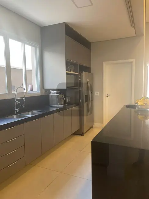 Casa com 4 quartos à venda, 262m2 em Medeiros, Jundiai - SP - imagem 8 Foto 8 de Casa com 4 quartos à venda, 262m2 em Medeiros, Jundiai - SP