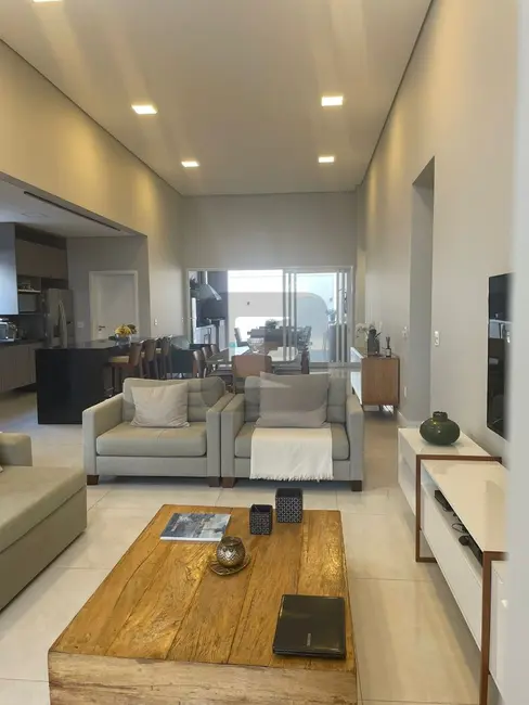 Casa com 4 quartos à venda, 262m2 em Medeiros, Jundiai - SP - imagem 5 Foto 5 de Casa com 4 quartos à venda, 262m2 em Medeiros, Jundiai - SP