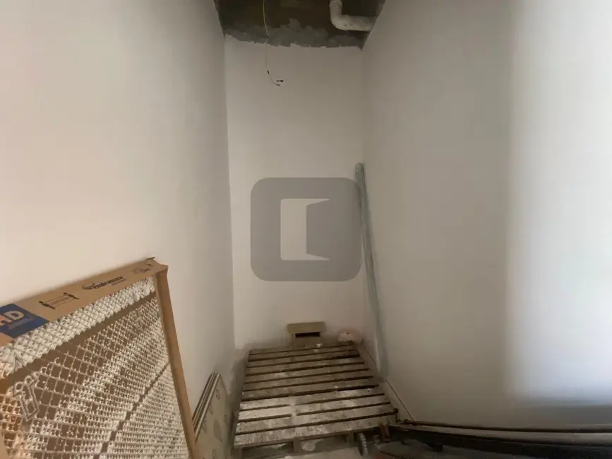 Casa de Condomínio com 3 quartos à venda, 300m2 em Jardim Recanto, Valinhos - SP - imagem 5 Foto 5 de Casa de Condomínio com 3 quartos à venda, 300m2 em Jardim Recanto, Valinhos - SP