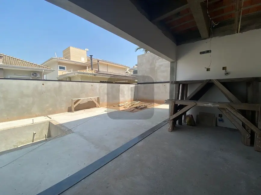 Casa de Condomínio com 3 quartos à venda, 300m2 em Jardim Recanto, Valinhos - SP - imagem 9 Foto 9 de Casa de Condomínio com 3 quartos à venda, 300m2 em Jardim Recanto, Valinhos - SP