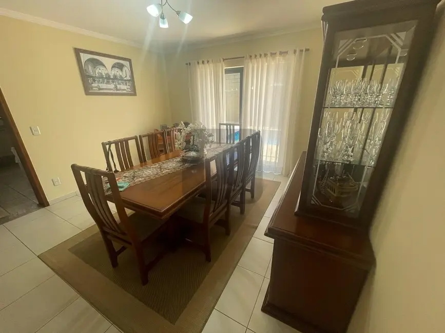 Foto 6 de Casa de Condomínio com 3 quartos à venda, 270m2 em Vila Faustina II, Valinhos - SP