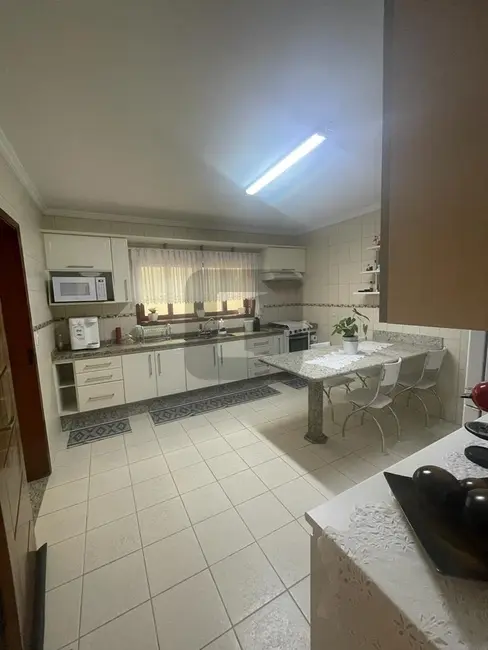 Foto 8 de Casa de Condomínio com 3 quartos à venda, 270m2 em Vila Faustina II, Valinhos - SP