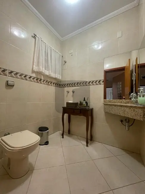 Casa de Condomínio com 3 quartos à venda, 223m2 em Vila Faustina II, Valinhos - SP - imagem 9 Foto 9 de Casa de Condomínio com 3 quartos à venda, 223m2 em Vila Faustina II, Valinhos - SP