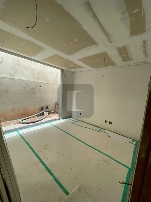 Foto 3 de Casa de Condomínio com 3 quartos à venda, 280m2 em Roncáglia, Valinhos - SP