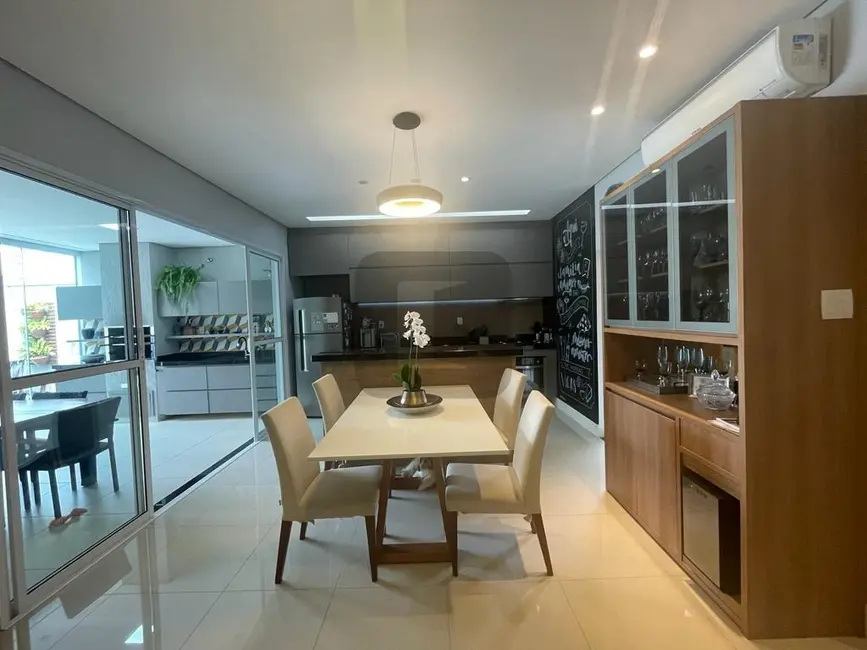 Foto 8 de Casa de Condomínio com 3 quartos à venda, 230m2 em Roncáglia, Valinhos - SP