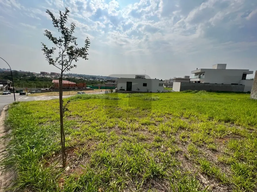 Foto 1 de Terreno / Lote à venda, 622m2 em Campinas - SP