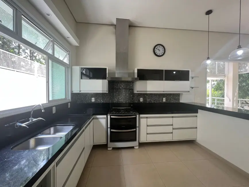 Foto 9 de Casa de Condomínio com 3 quartos à venda e para alugar, 274m2 em Swiss Park, Campinas - SP