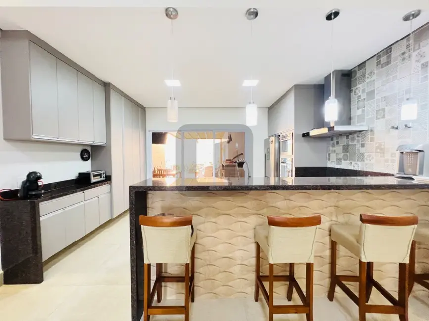 Foto 9 de Casa de Condomínio com 3 quartos à venda, 190m2 em Swiss Park, Campinas - SP