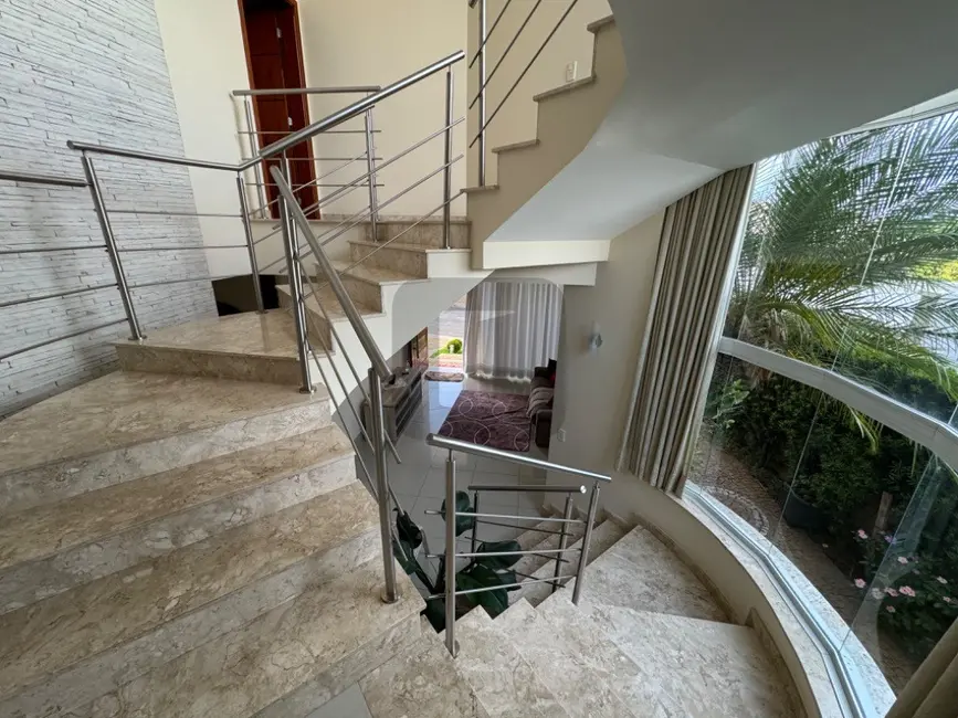 Foto 8 de Casa de Condomínio com 4 quartos para alugar, 454m2 em Swiss Park, Campinas - SP