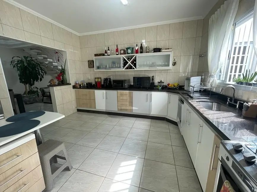 Casa com 3 quartos à venda, 240m2 em Jardim Alvorada, Valinhos - SP - imagem 8 Foto 8 de Casa com 3 quartos à venda, 240m2 em Jardim Alvorada, Valinhos - SP