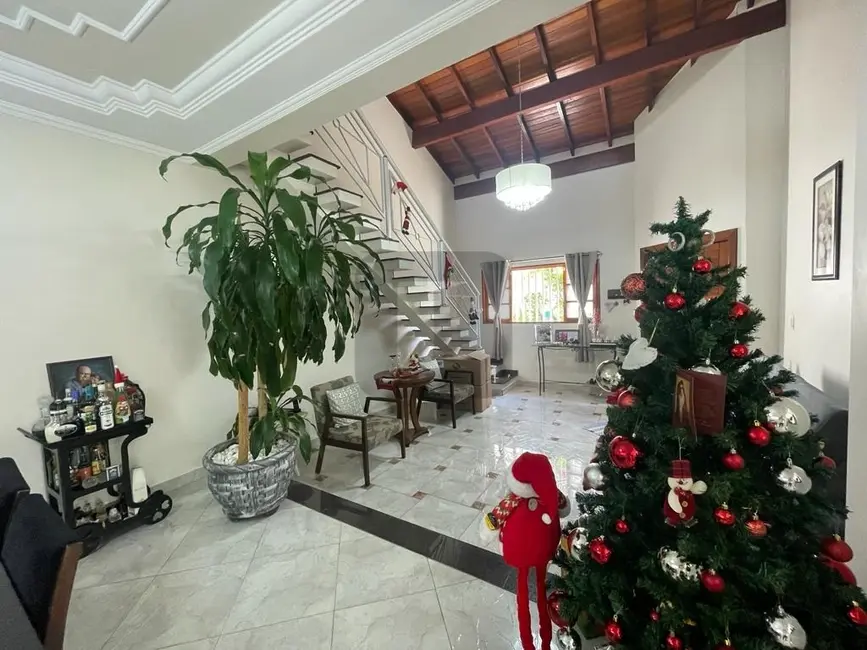 Casa com 3 quartos à venda, 240m2 em Jardim Alvorada, Valinhos - SP - imagem 6 Foto 6 de Casa com 3 quartos à venda, 240m2 em Jardim Alvorada, Valinhos - SP