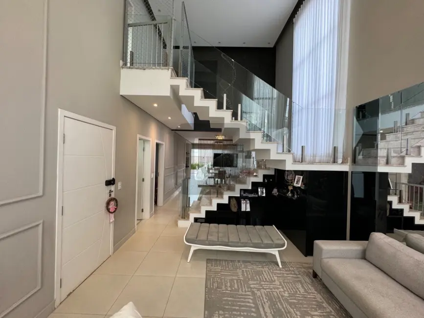 Foto 4 de Casa de Condomínio com 4 quartos à venda, 290m2 em Swiss Park, Campinas - SP