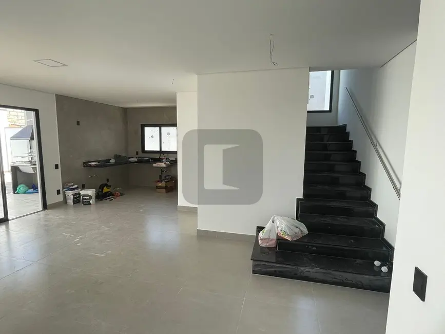 Casa de Condomínio com 3 quartos à venda, 225m2 em Vila Pagano, Valinhos - SP - imagem 3 Foto 3 de Casa de Condomínio com 3 quartos à venda, 225m2 em Vila Pagano, Valinhos - SP