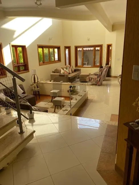 Casa de Condomínio com 4 quartos à venda e para alugar, 369m2 em Santa Cruz, Valinhos - SP - imagem 8 Foto 8 de Casa de Condomínio com 4 quartos à venda e para alugar, 369m2 em Santa Cruz, Valinhos - SP