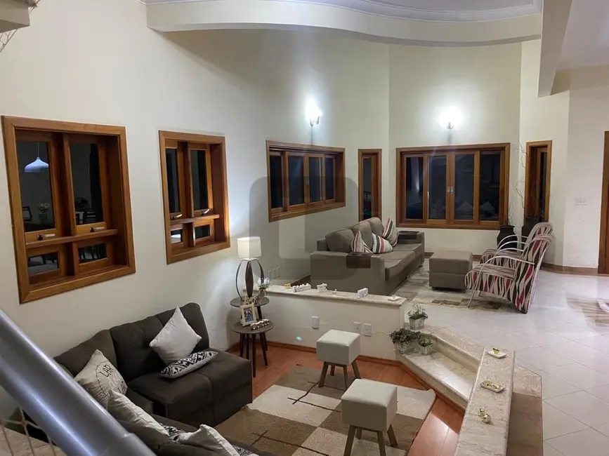 Foto 2 de Casa de Condomínio com 4 quartos à venda e para alugar, 369m2 em Santa Cruz, Valinhos - SP