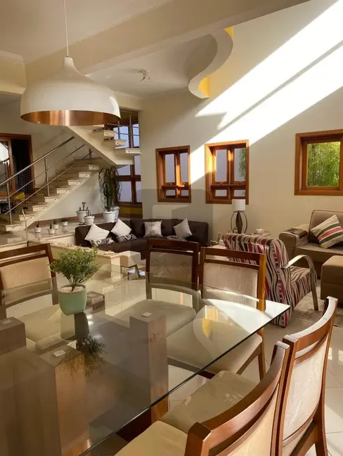 Casa de Condomínio com 4 quartos à venda e para alugar, 369m2 em Santa Cruz, Valinhos - SP - imagem 7 Foto 7 de Casa de Condomínio com 4 quartos à venda e para alugar, 369m2 em Santa Cruz, Valinhos - SP