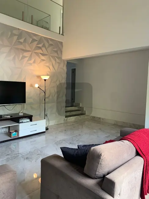 Casa de Condomínio com 3 quartos à venda, 217m2 em Roncáglia, Valinhos - SP - imagem 4 Foto 4 de Casa de Condomínio com 3 quartos à venda, 217m2 em Roncáglia, Valinhos - SP