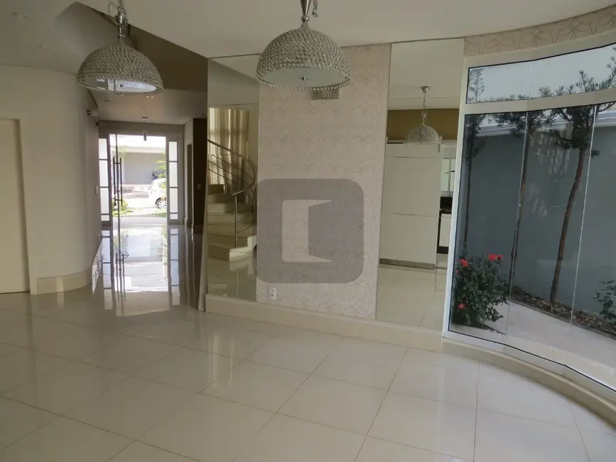 Foto 3 de Casa de Condomínio com 4 quartos à venda e para alugar, 330m2 em Swiss Park, Campinas - SP