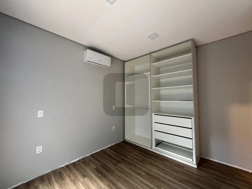 Foto 6 de Casa de Condomínio com 3 quartos à venda, 210m2 em Swiss Park, Campinas - SP