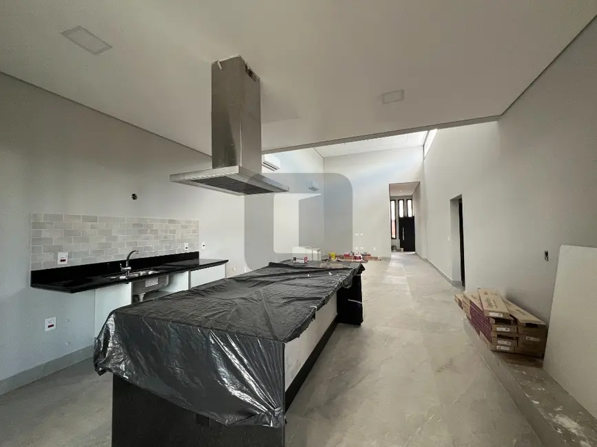 Foto 4 de Casa de Condomínio com 3 quartos à venda, 210m2 em Swiss Park, Campinas - SP