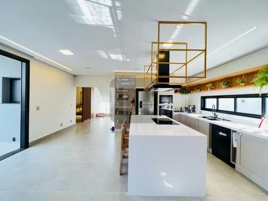 Casa de Condomínio com 3 quartos à venda, 300m2 em Jardim Portugal, Valinhos - SP - imagem 8 Foto 8 de Casa de Condomínio com 3 quartos à venda, 300m2 em Jardim Portugal, Valinhos - SP