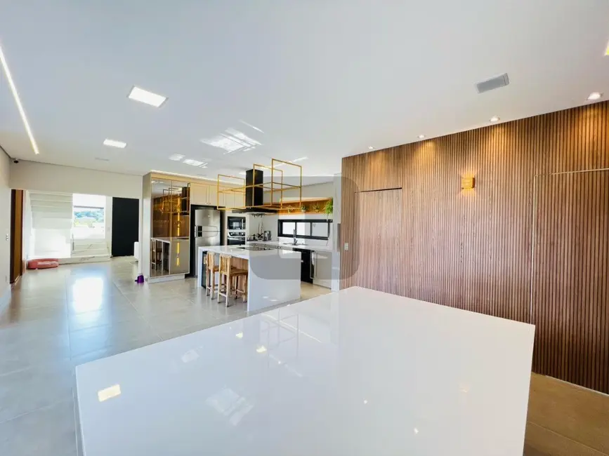 Casa de Condomínio com 3 quartos à venda, 300m2 em Jardim Portugal, Valinhos - SP - imagem 9 Foto 9 de Casa de Condomínio com 3 quartos à venda, 300m2 em Jardim Portugal, Valinhos - SP