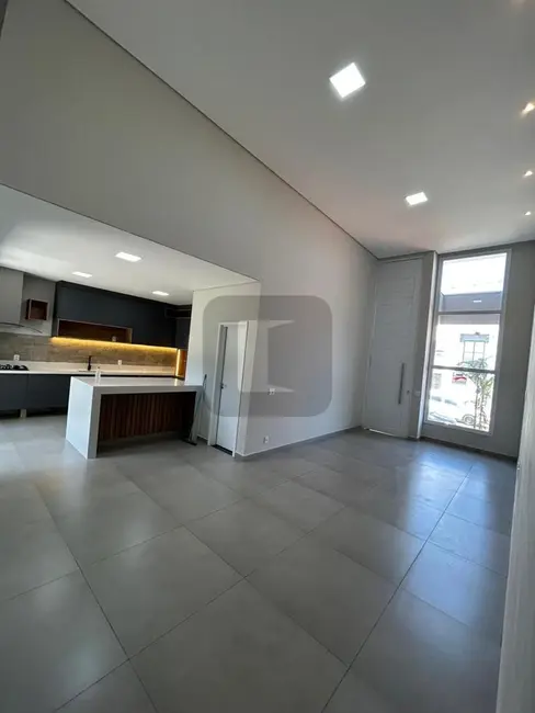 Casa de Condomínio com 3 quartos à venda, 137m2 em Vila Monte Alegre, Paulinia - SP - imagem 3 Foto 3 de Casa de Condomínio com 3 quartos à venda, 137m2 em Vila Monte Alegre, Paulinia - SP