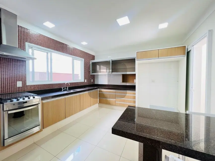 Foto 6 de Casa de Condomínio com 4 quartos para alugar, 311m2 em Swiss Park, Campinas - SP