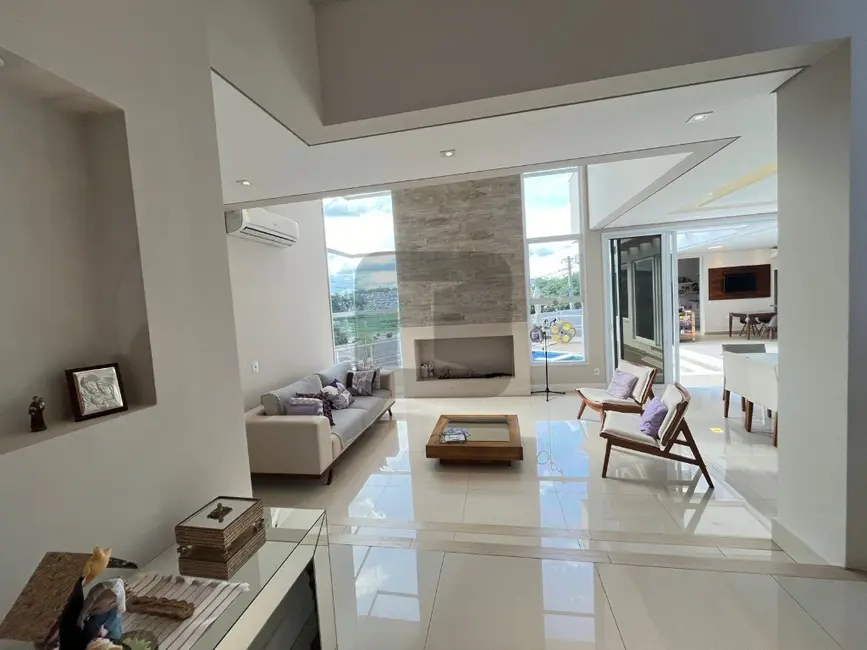 Foto 8 de Casa de Condomínio com 4 quartos para alugar, 347m2 em Swiss Park, Campinas - SP