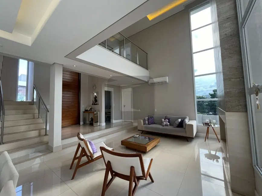 Foto 4 de Casa de Condomínio com 4 quartos para alugar, 347m2 em Swiss Park, Campinas - SP